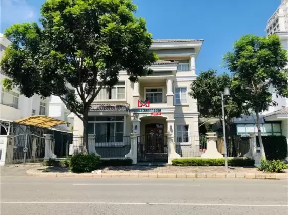 Bán biệt thự đơn lập giá tốt nhất khu Nam Phú Mỹ Hưng - DT: 275m2
