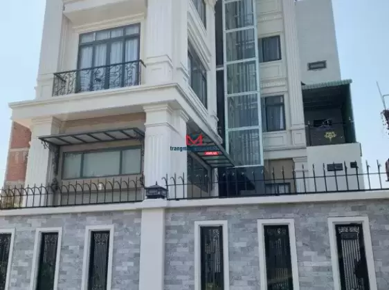 Bán căn biệt thự ngang 10m góc 2 mặt tiền Vườn Lài, gần ngay Nguyễn Thái Sơn Gò Vấp