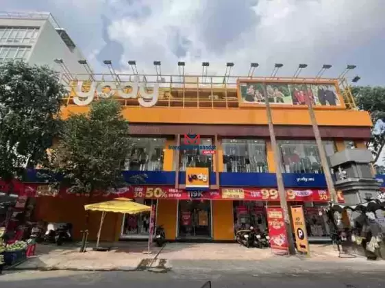 Bán khuôn đất 400m2 Ngay MT Nguyễn Hữu Thọ Quận 7 (20x20m) - XD: Hầm 7 tầng 