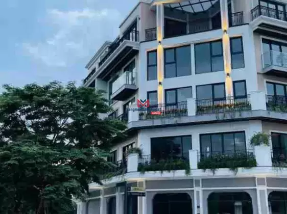 Bán Shopvilla góc đẹp nhất The Manor kinh doanh hàng thương hiệu, DTSD 825m2, 37m mặt tiền, đường 30m