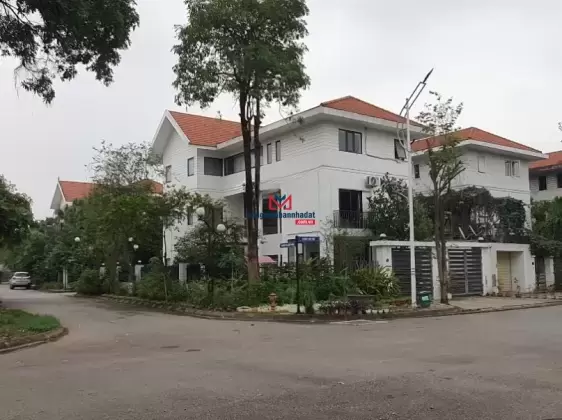 Cần bán biệt thự Long Việt, Quang Minh, Mê Linh, 242m2