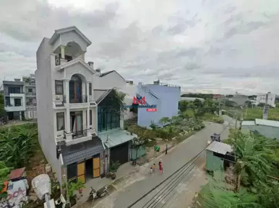 Bán 2 lô đất Bưng Ông Thoàn giá 3 tỷ gần nhà GS - bác sĩ Tạ Hiền.