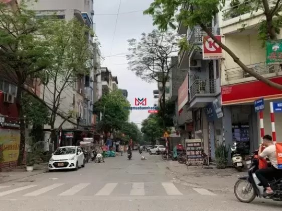 Bán căn nhà mặt phố Phú Diễn, gần trường Tài Nguyên Môi trường