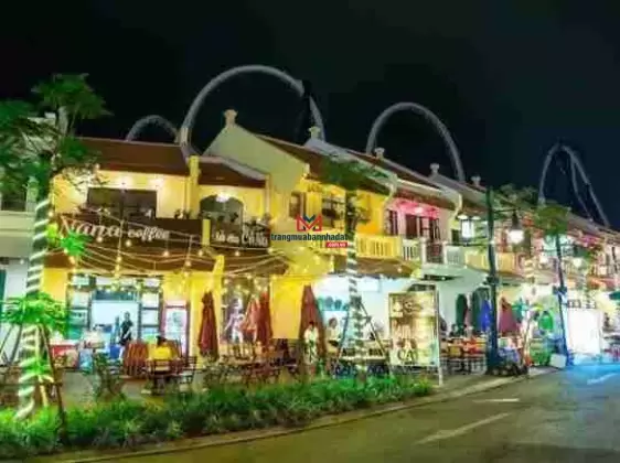 Bán khách sạn 88 phòng mặt đường Hoàng Quốc Việt, Bãi Cháy, Quảng Ninh