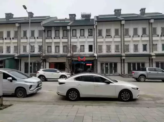 Bán khách sạn hạng sang ở Sapa giá 9,5 tỷ bao toàn bộ đồ có thang máy