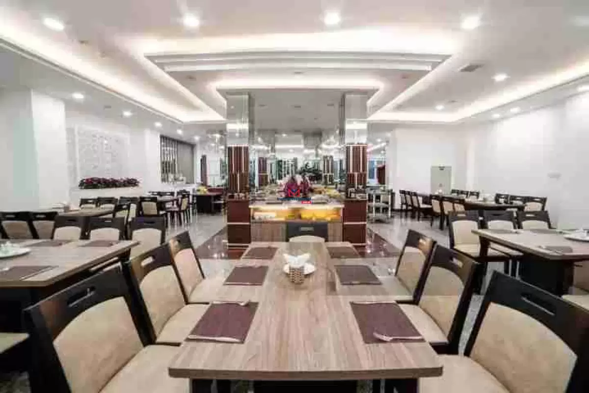 classifieds/2025_01/ban-khach-san-ngay-canh-ho-xuan-huong.jpg