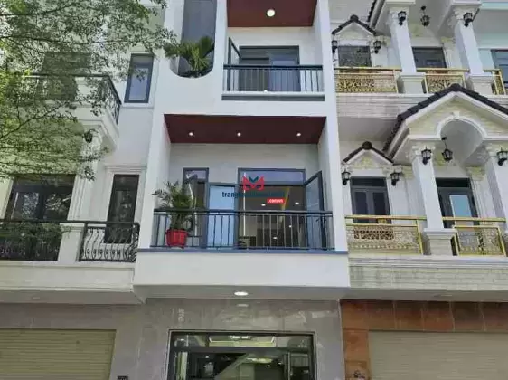 New 100% - 3,85 tỷ TL bán nhà 3 tầng đầy đủ nội thất, thiết kế mới Bình Chuẩn Thuận An