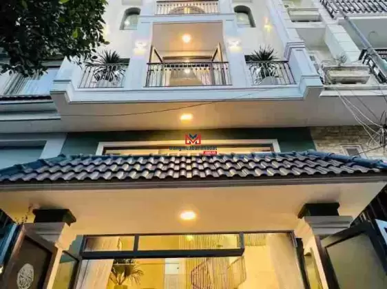 Bán gấp nhà HXH 4 tầng đường C1, khu nhà GA T3 - DT 60m2, giá 8.5 tỷ TL