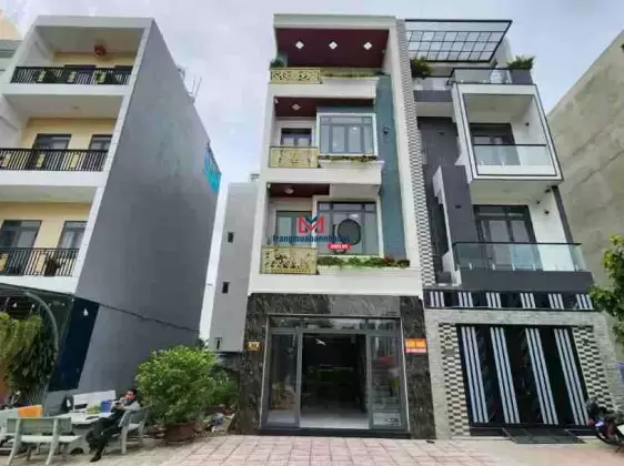 Bán nhà 1 trệt 3 lầu full nội thất, sổ hồng hoàn công, KDC gần làng đại học P. Bình An, Tp. Dĩ An