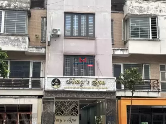 Chủ nhà hạ 2 tỷ bán nhà mặt phố Nguyễn Hy Quang
