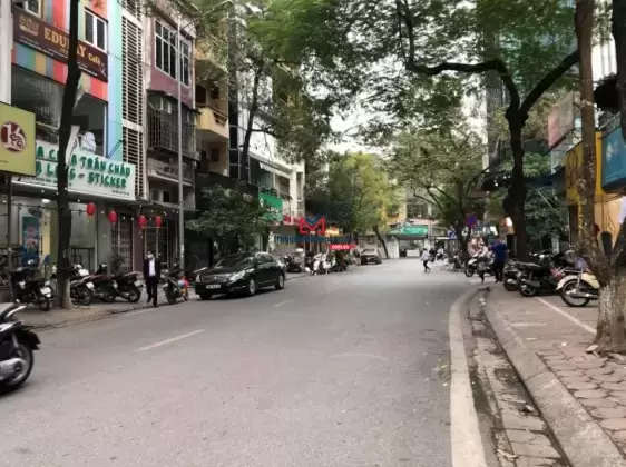 Mặt phố Nguyên Hồng duy nhất, lô góc 100m2 x 9 tầng, kinh doanh