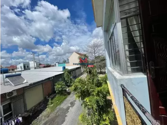 Nhà 1 trệt 2 lầu sân thượng đường số 9 KDC Long Thạnh Hưng