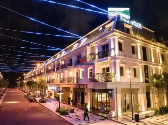 Cần bán biệt thự đẹp suất sắc tại Regal Pavillon