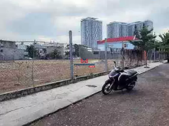 Bán đất mặt tiền hẻm 520 QL 13, hẻm xe tải, gần Vạn Phúc City, đất nở hậu, đẹp