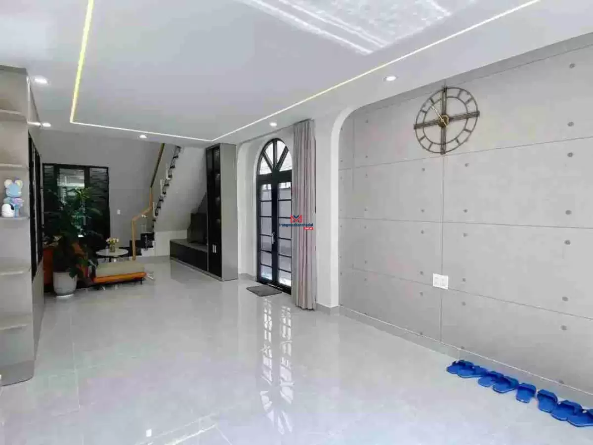 classifieds/2025_02/tuan_1/ban-nha-5-lau-duong-le-hong-phong-quan-10-full-noi-that_2.jpg