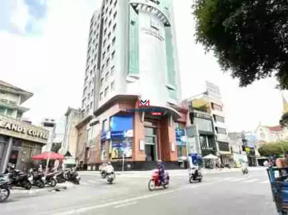 Bán Building góc 2 mặt tiền đường Nguyễn Trãi Quận 1 (20 x 32m) kết cấu hầm 15 tầng. Giá 620 tỷ