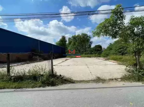 Gia đình cần tiền bán gấp mặt tiền VĐ3 33m.