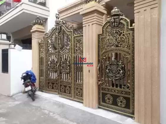 Bán nhà phố Việt Hưng, DT 100m2, MT 6m