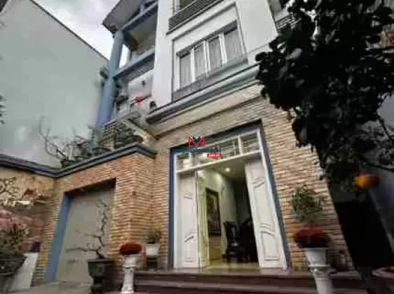 Bán nhà riêng tại Nguyễn Khánh Toàn, 17,8 tỷ, 70m2, 4PN, 4WC, giá cực chất