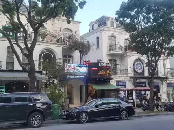 Cần bán gấp biệt thự Việt Hưng: 300m2, mặt tiền 15m