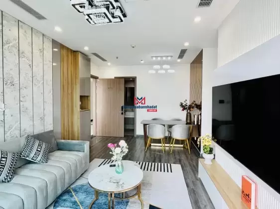 Gia đình em cần bán căn 2PN góc tòa R1.01 ban công Đông Nam view đẹp tầng 31