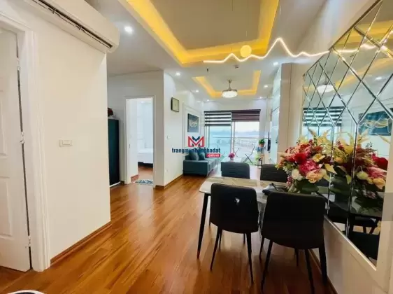 Chính chủ bán căn hộ 2PN 76m2 view biển trung tâm du lịch Bãi Cháy, Hạ Long