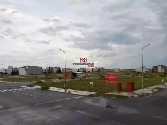 Chính chủ bán đất 135m2, hai mặt tiền thổ cư gần sân bay Tuy Hòa (sổ hồng)