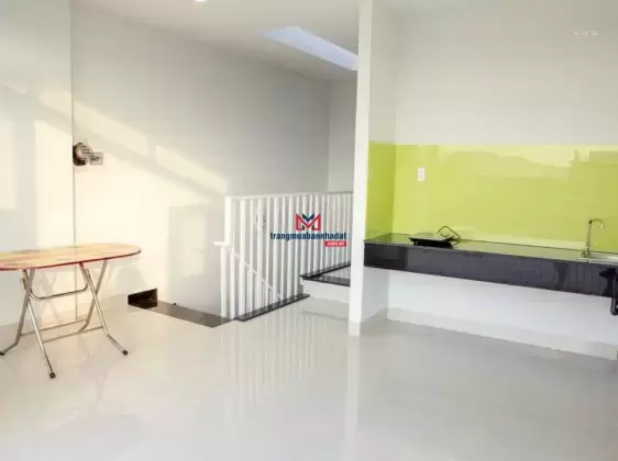 Nhà 3 tầng tại Nha Trang giá chỉ 5tỷ5, full nội thất