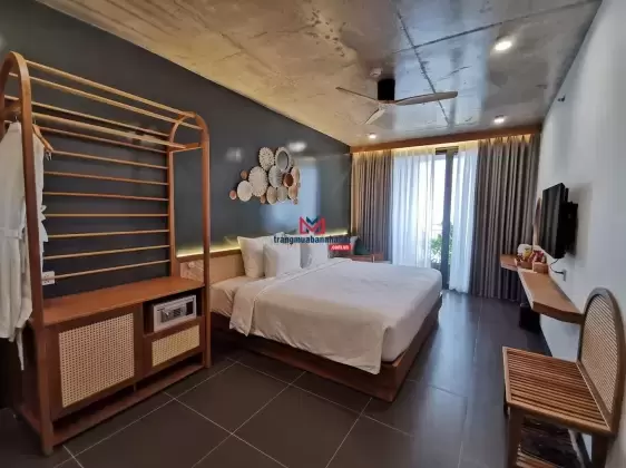 Bán nhanh khách sạn Boutique 33 phòng mặt tiền biển Đà Nẵng có hồ bơi